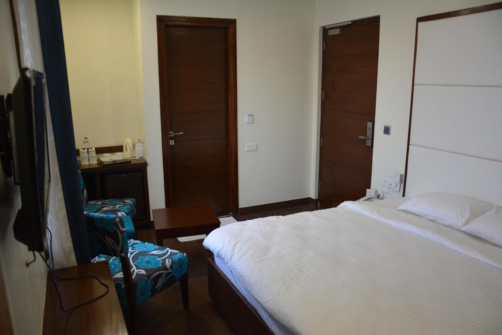Green Hotel&Restaurant Pathānkot Kamer foto