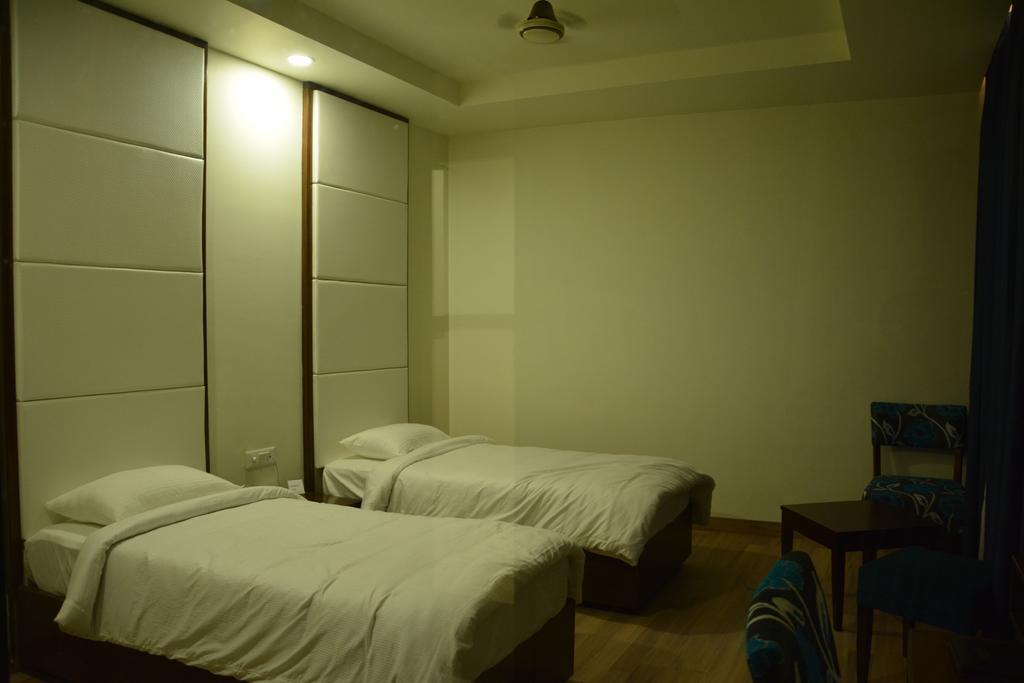 Green Hotel&Restaurant Pathānkot Kamer foto